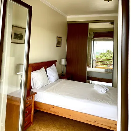 Cosy Sea View Apartment *
